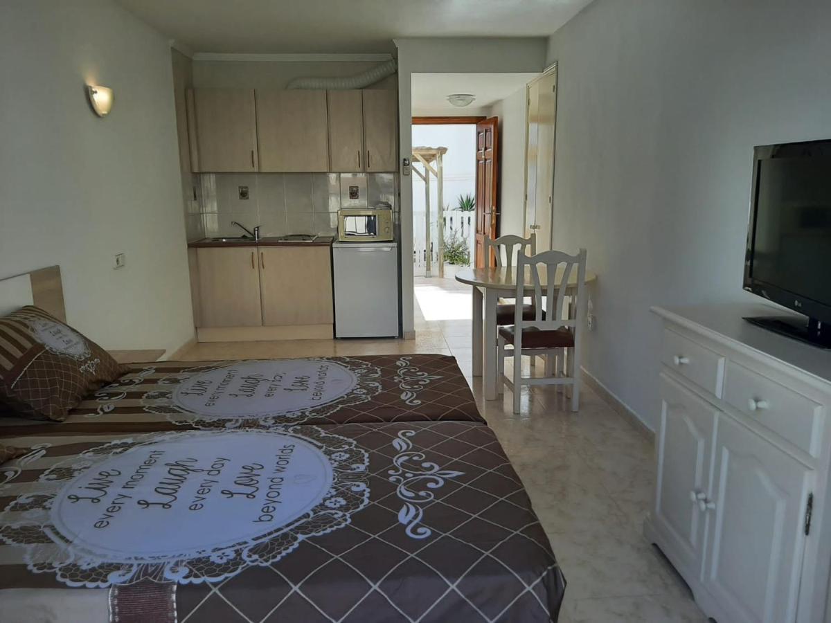 Apartamentos Torres Cardona กาลายองกา ภายนอก รูปภาพ