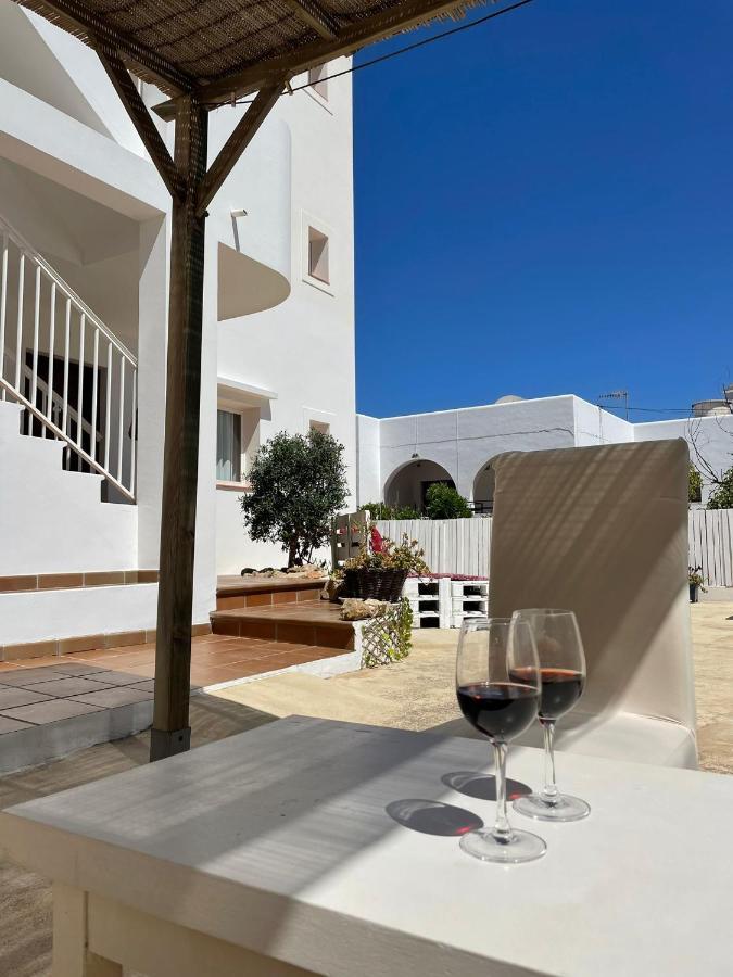 Apartamentos Torres Cardona กาลายองกา ภายนอก รูปภาพ